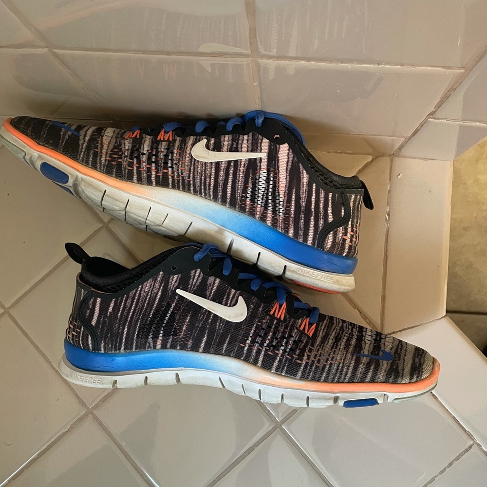 Women’s nikes